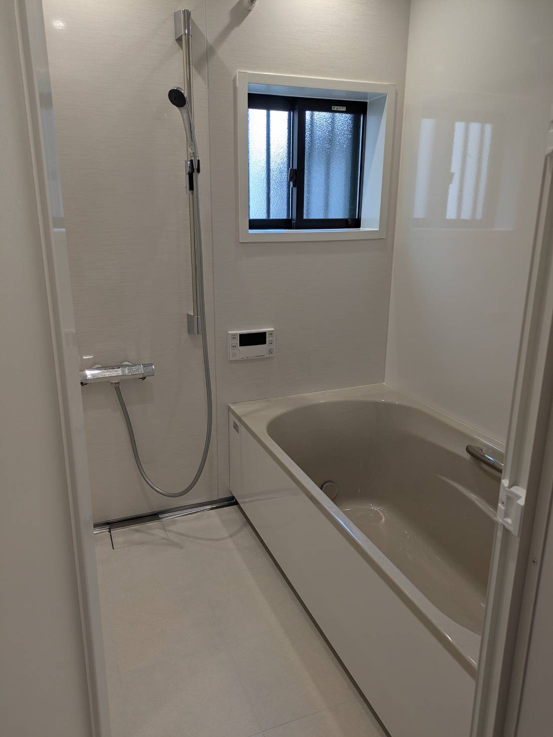 洗面台と浴室をリフォームしました！　海老名市D様