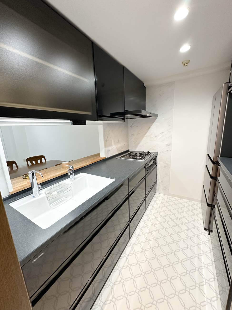 ホーロー素材でお手入れしやすい快適空間へ　水回りリフォーム（稲城市K様）